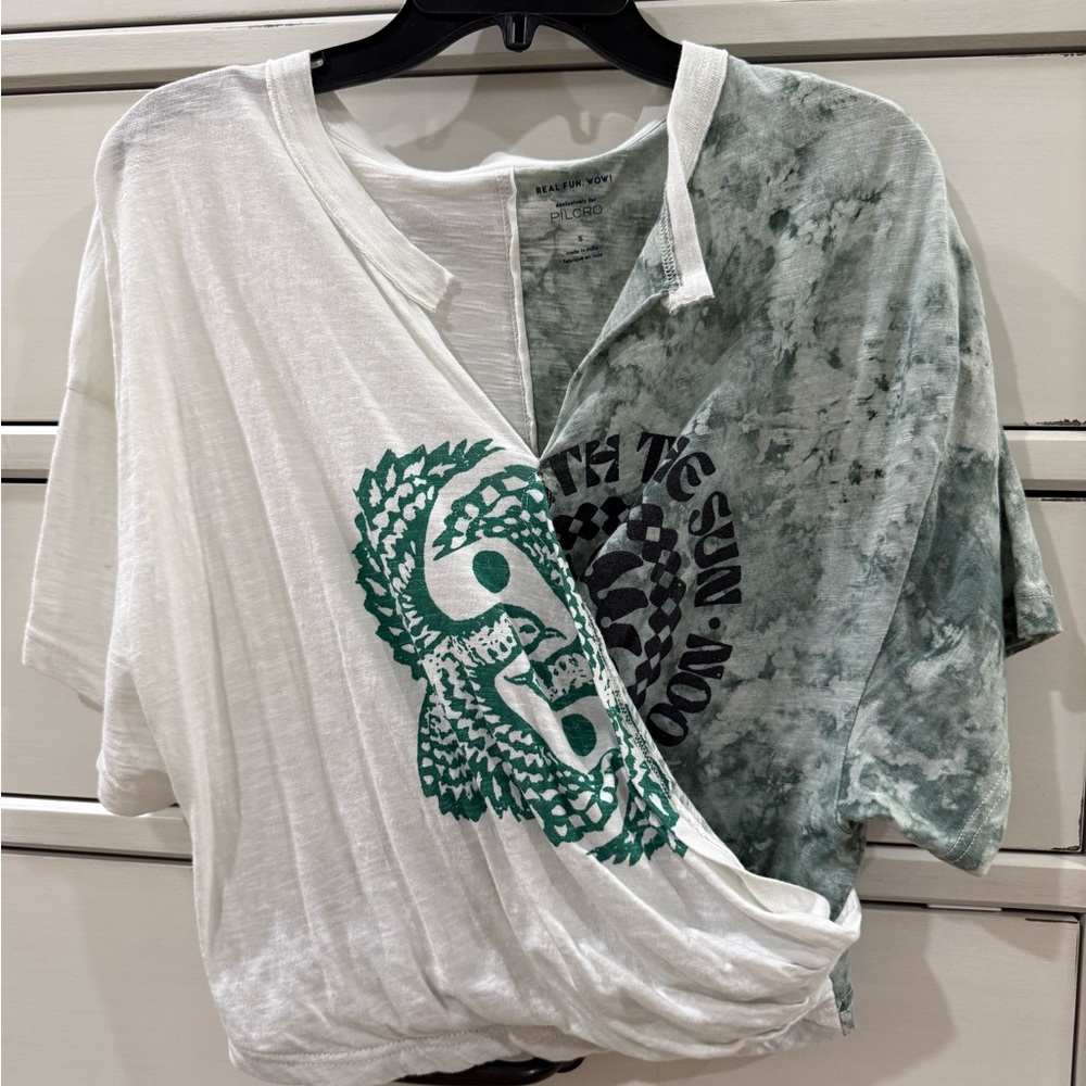 NWOT Anthropologie Pilcro Women's Two-Tone Graphic Tee